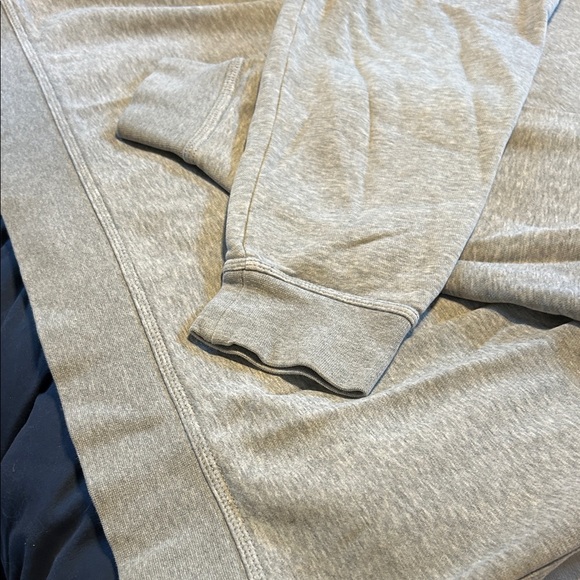 Nike Heather Gray Crewneck Sweatshirt - Picture 5 of 9